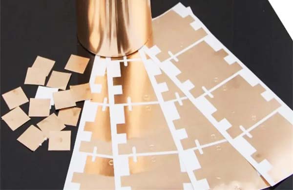 銅膜激光切割 激光切割銅膜的應(yīng)用是去除為了PET膜表面的銅(圖2)