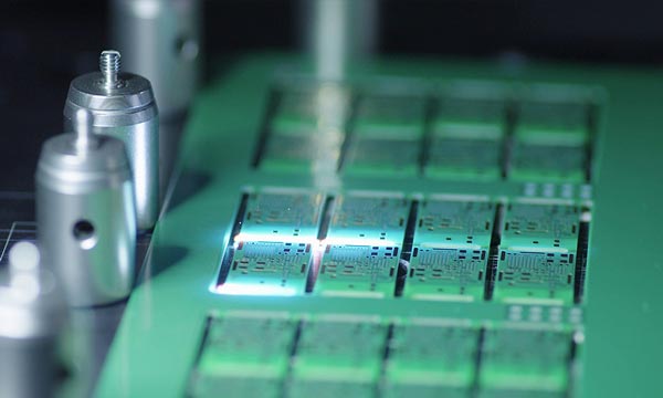 使用紫外激光切割機的功率真的越大越好嗎？